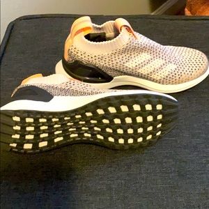 Hardly worn Adidas sneakers